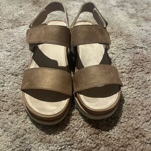 Natural Soul Brown Sandals